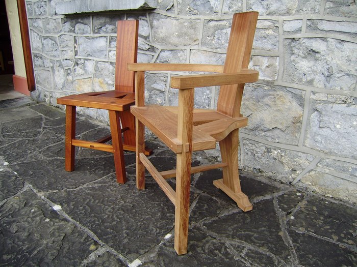 Oid irish chair-armchair(Tuam chair).JPG